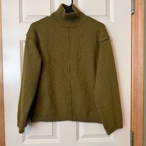 H&M Turtleneck Sweater in Olive